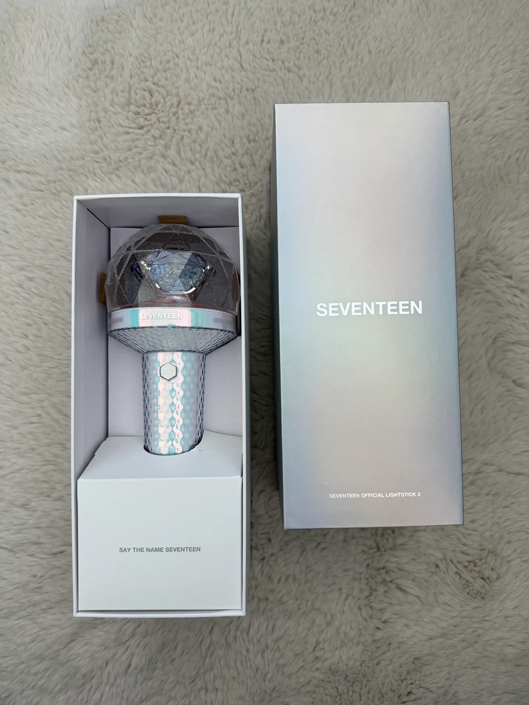 SEVENTEEN Official Lightstick Ver. 2