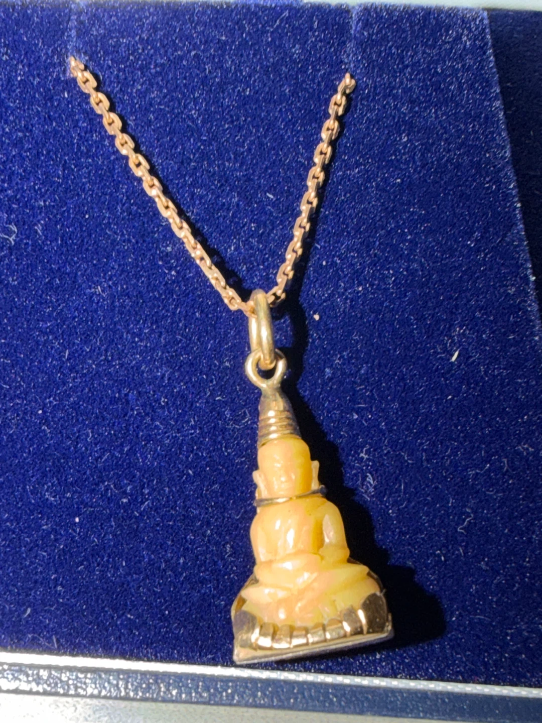 18KT Yellow Gold Carved Jadeite Buddha Pendant & Chain