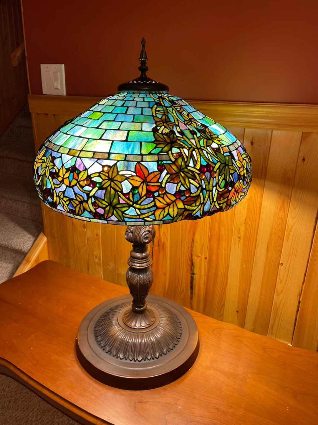A super stunning Tiffany Style stained glass table lamp - photo 3