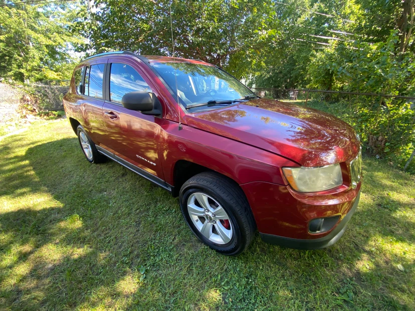 2011 JEEP COMPASS LATITUDE $3650 - photo 2