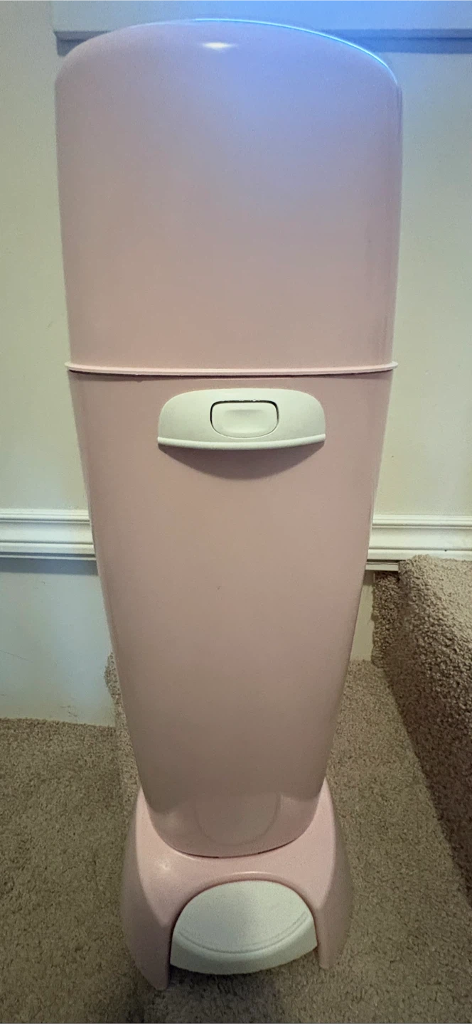 Bundle: Halo Swivel Bassinet + Skip Hop + Diaper Genie - photo 3