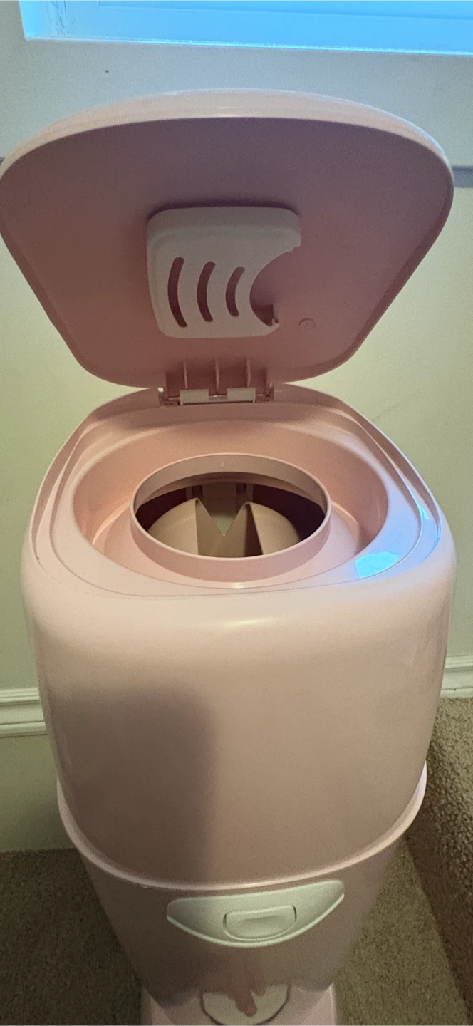 Bundle: Halo Swivel Bassinet + Skip Hop + Diaper Genie - photo 4