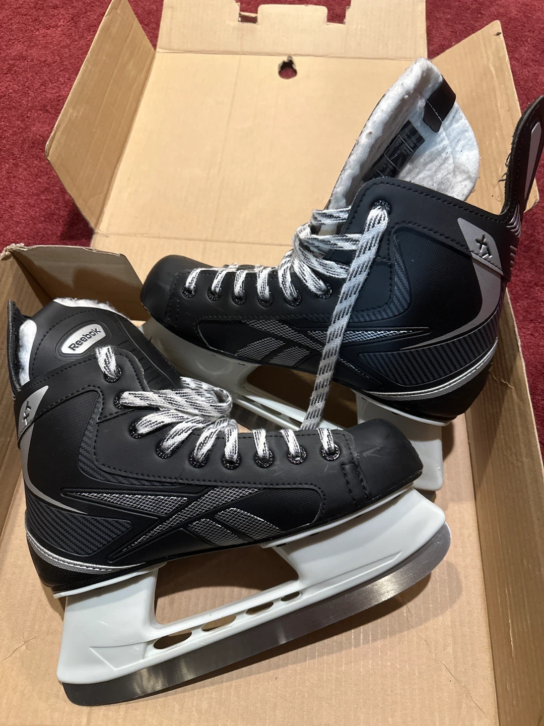 Reebok Ice Skates Size 7 (US size 8.4)
