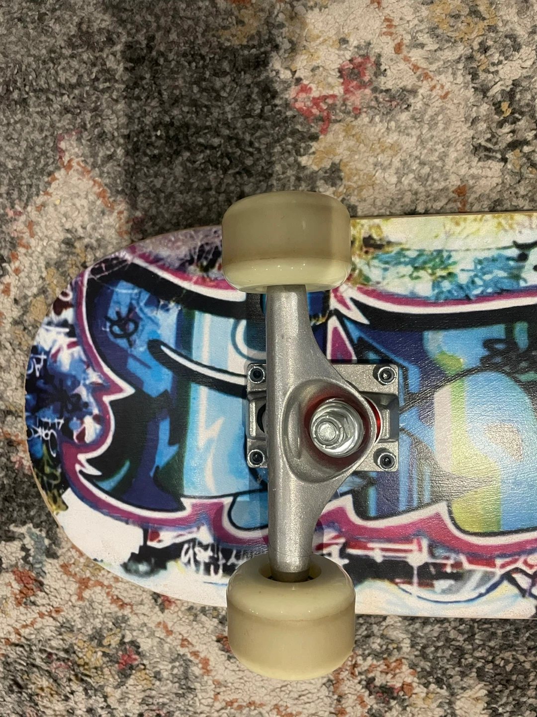 WHOMUE Skateboard with Graffiti Deck