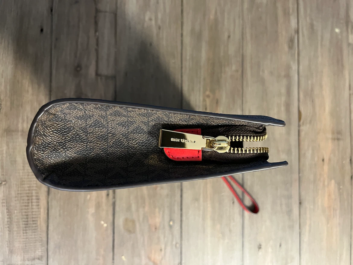 Michael Kors Logo Wristlet Clutch - photo 3