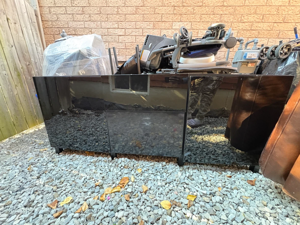 Couch + TV unit - photo 3