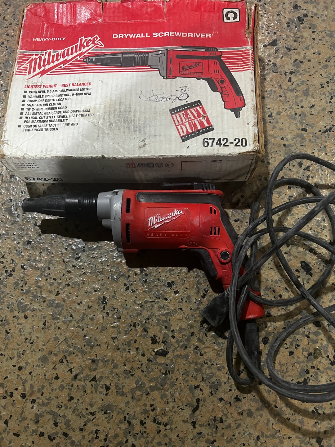 Milwaukee Heavy-Duty Drywall Screwdriver 6742-20