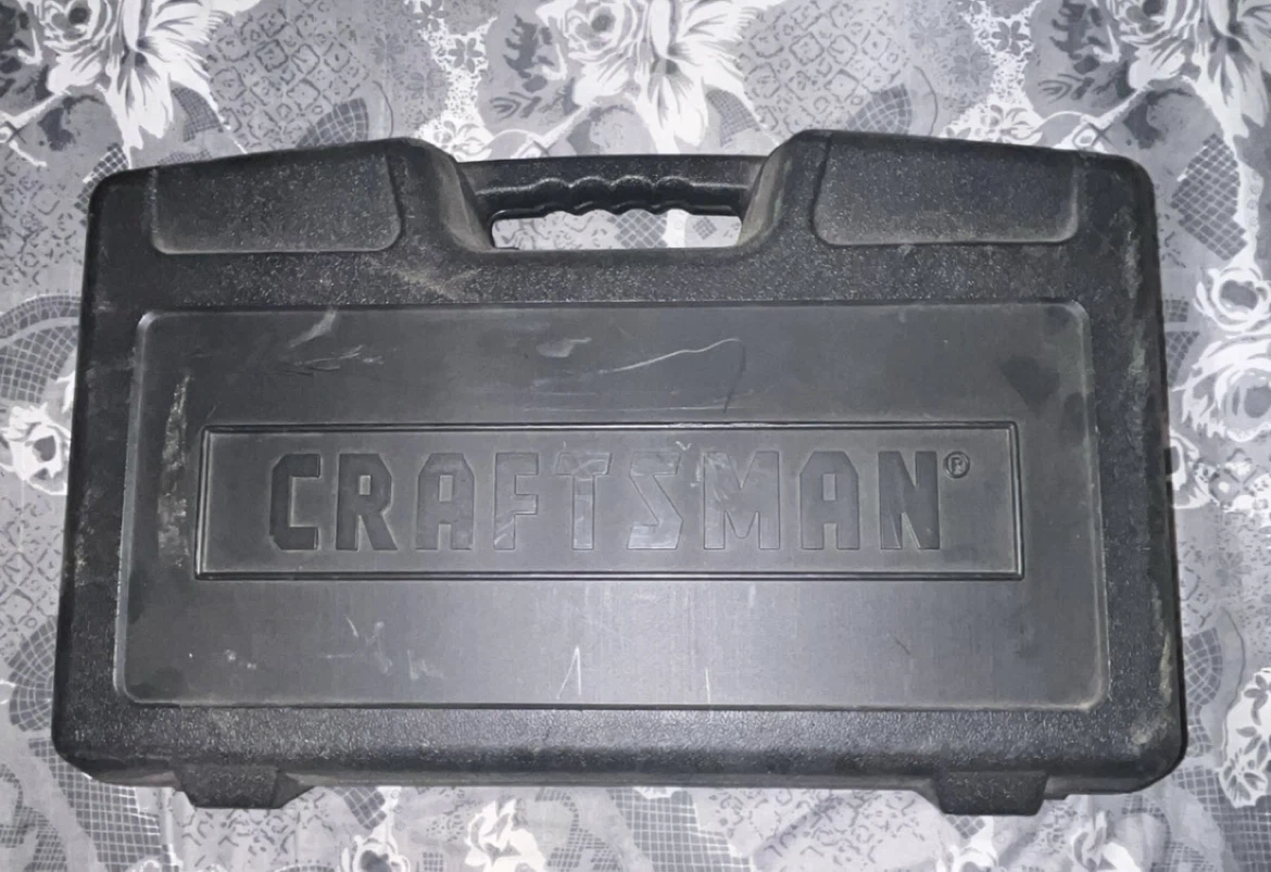 Craftsman 15.6V Cordless Drill and Worklight Set - photo 4