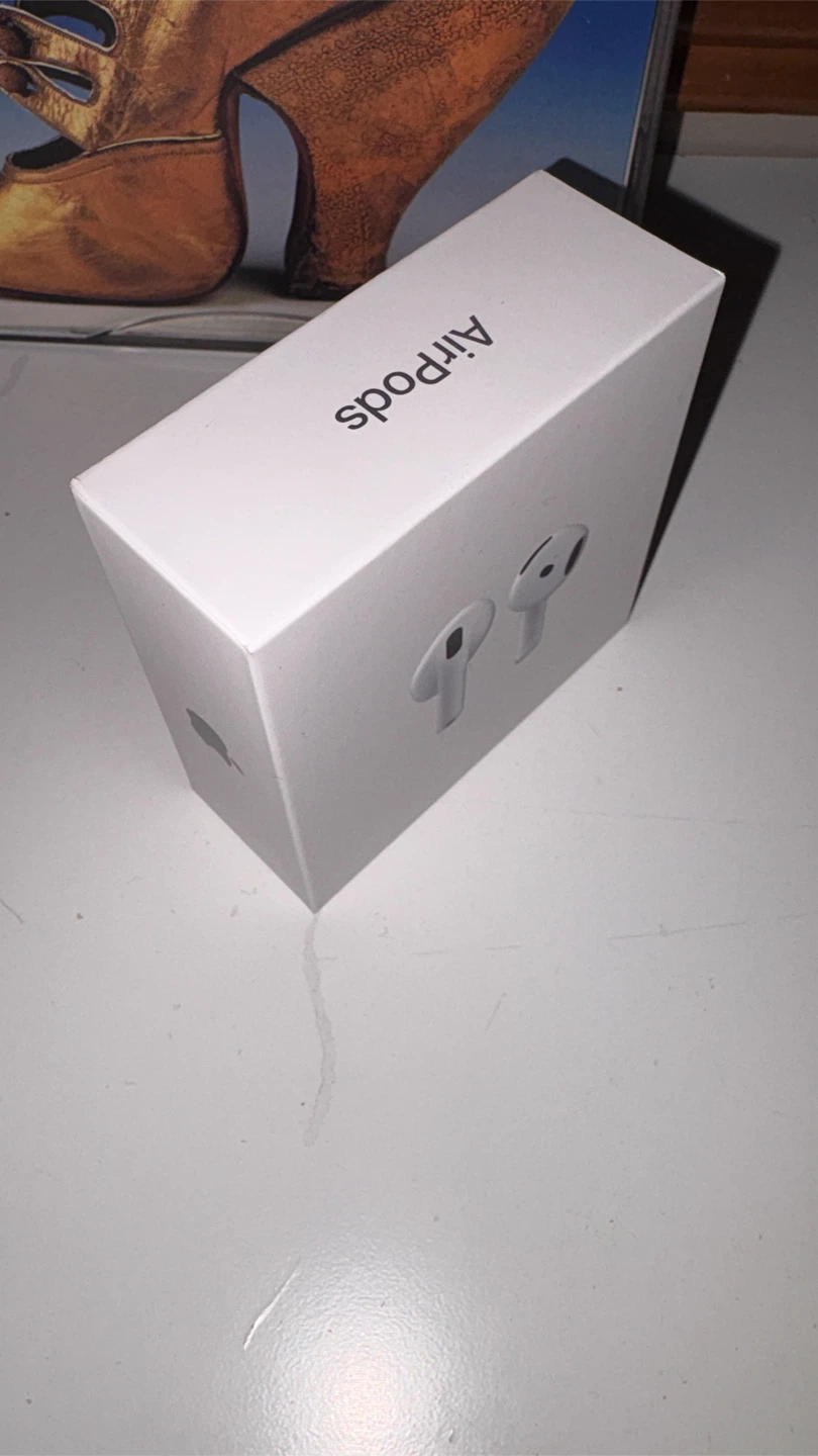 Apple AirPods 5 - new - sealed box - photo 3