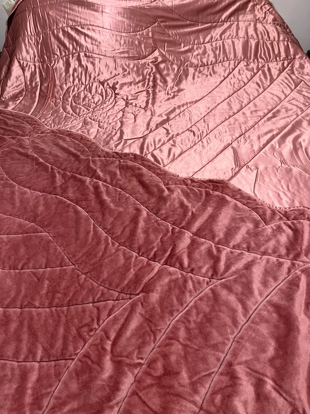 Vintage Pink Floral Quilted Bedspread - photo 2