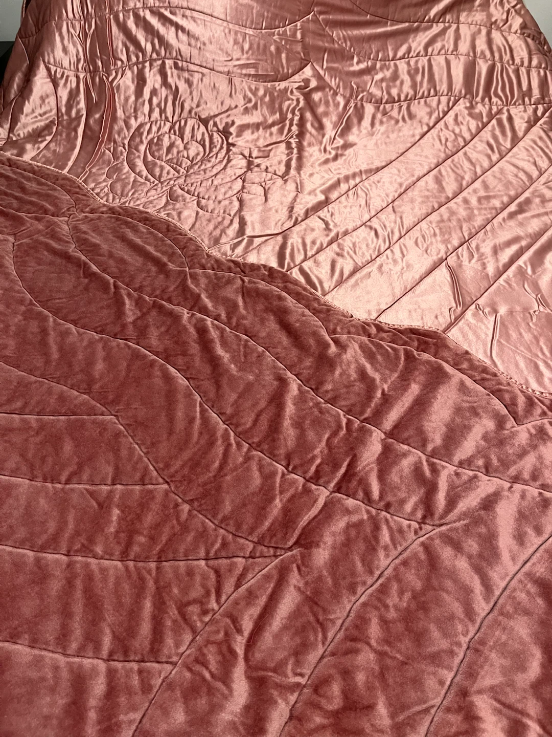 Vintage Pink Floral Quilted Bedspread - photo 5