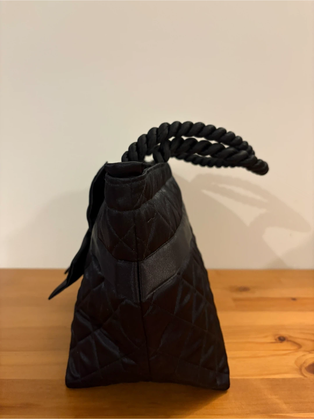 Black Quilted Bow Tote Bag - photo 2