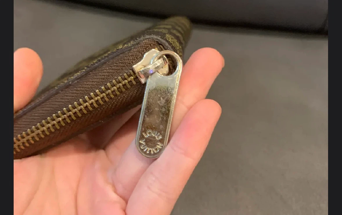 Louis Vuitton Damier Ebene Zippy Wallet - photo 5