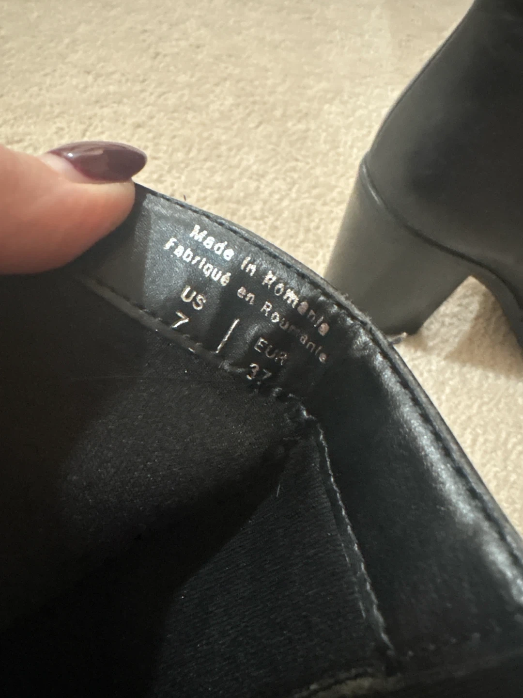 Genuine leather Black ankle boots Size 7 - photo 3