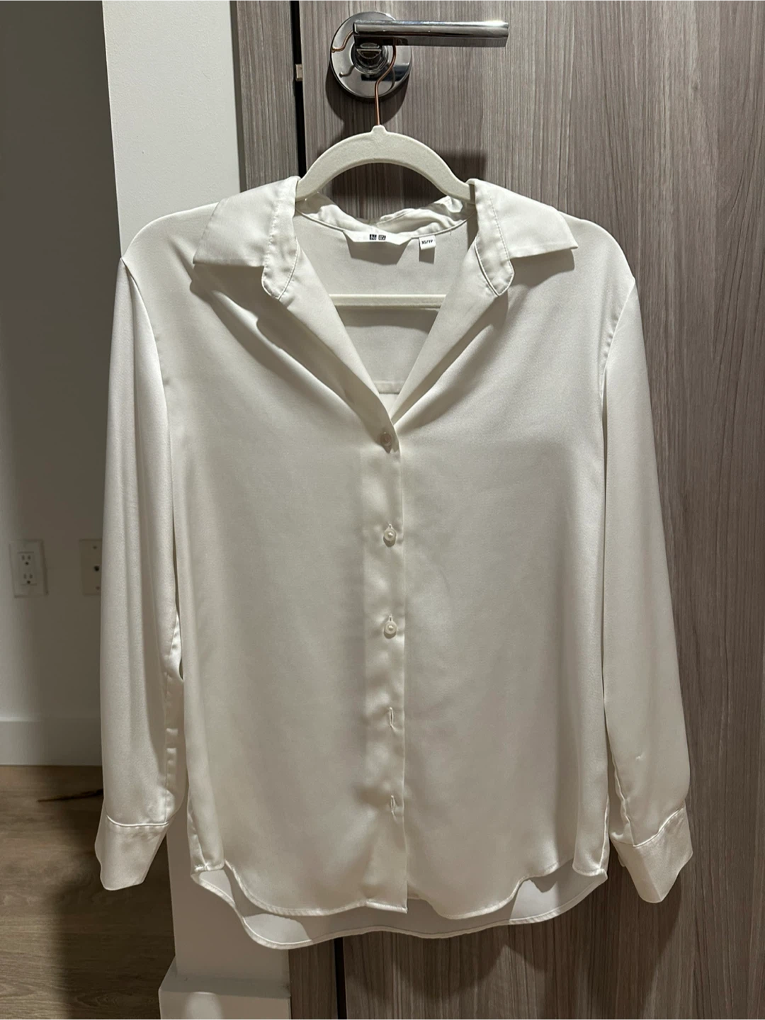 Uniqlo White Satin Long-Sleeve Shirt XS