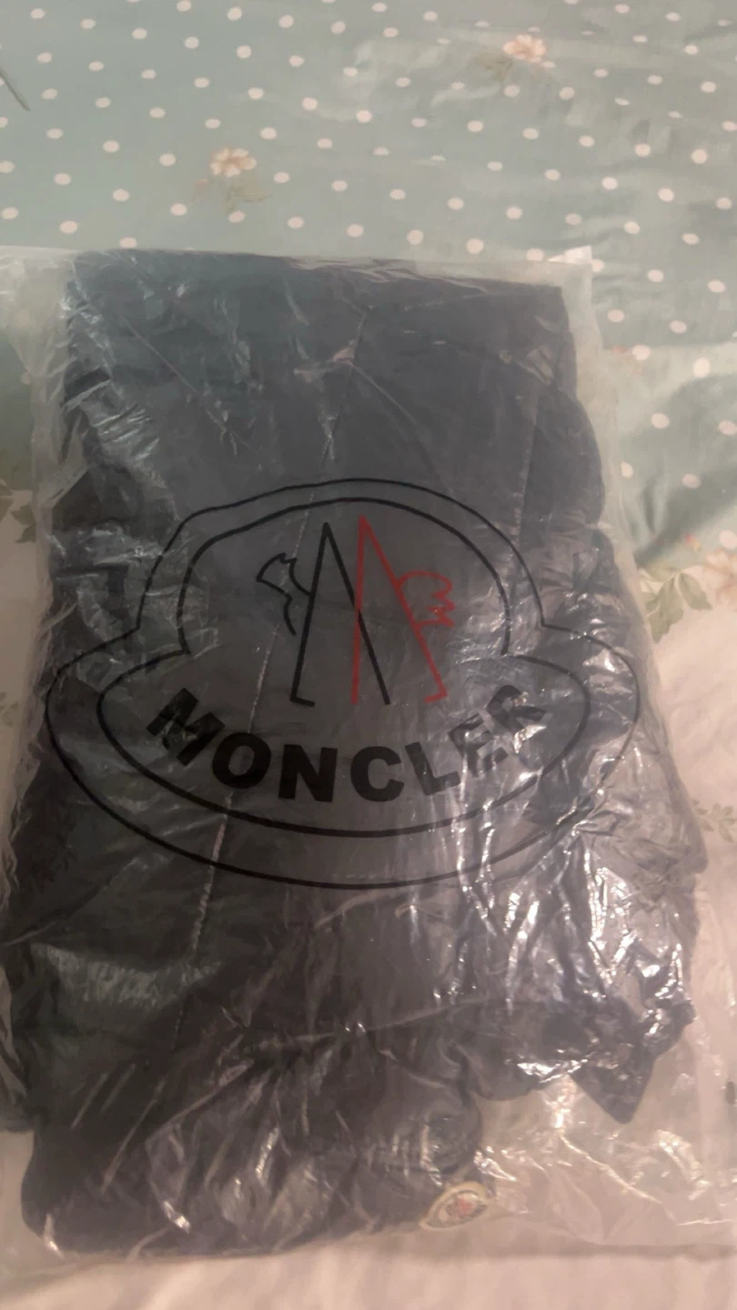 Moncler Puffer Jacket Black