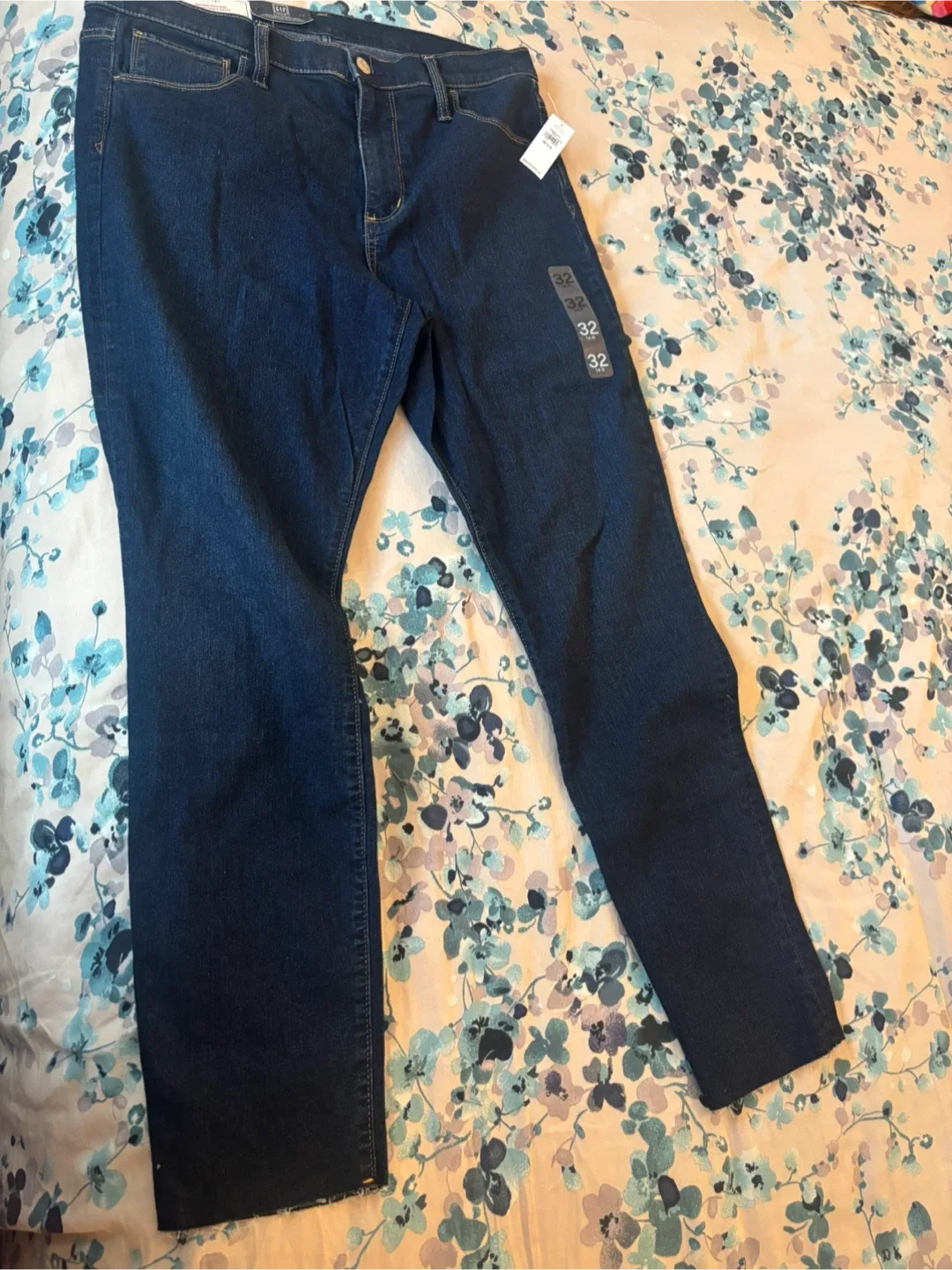 Gap High Rise Jegging Jeans - Size 32/14 R