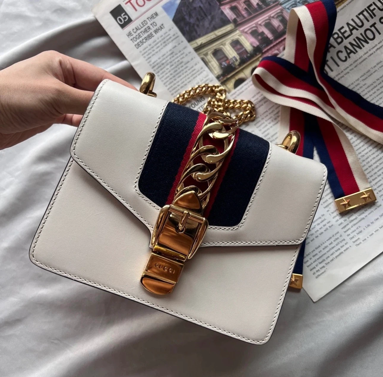 Authentic Gucci Sylvie white leather shoulder bag - photo 4