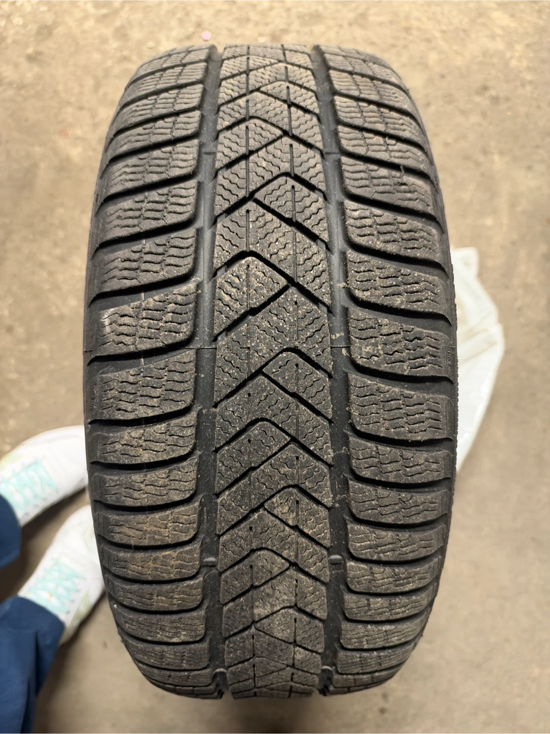 Pirelli Winter Sottozero 3 run-flat winter tires.