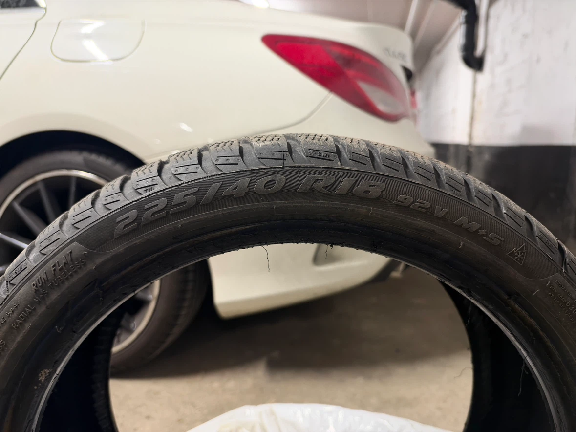 Pirelli Winter Sottozero 3 run-flat winter tires. - photo 3