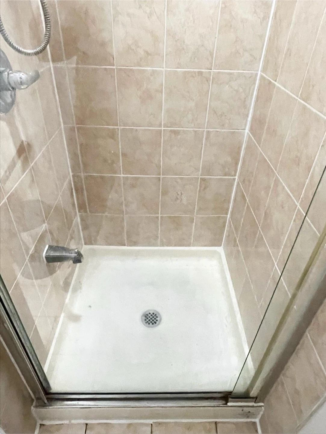 Caulking pro & grout - photo 2
