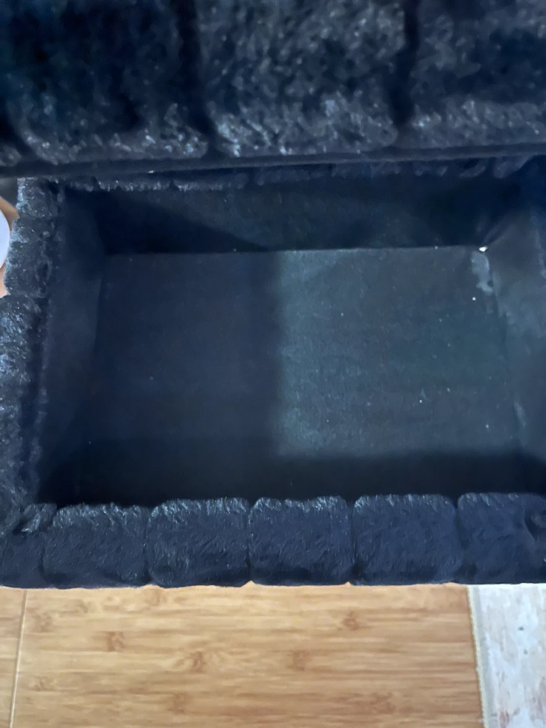 Black faux fur storage ottoman - photo 2