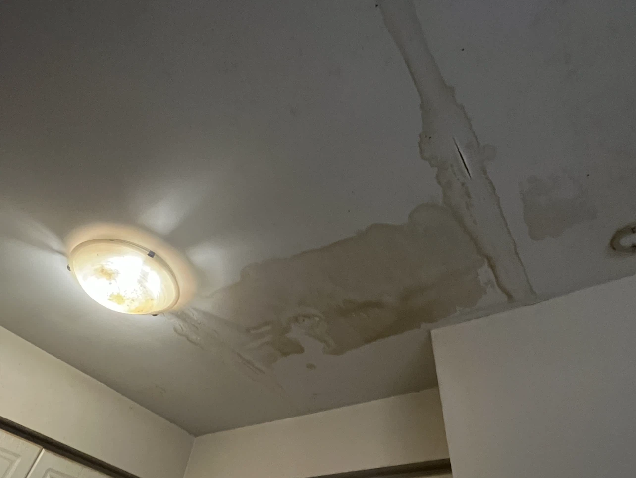 Water leak !?? Message me