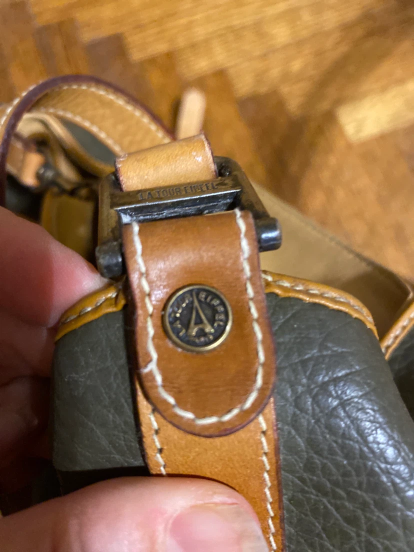 La Tour Eiffel Leather Crossbody Bag - photo 5