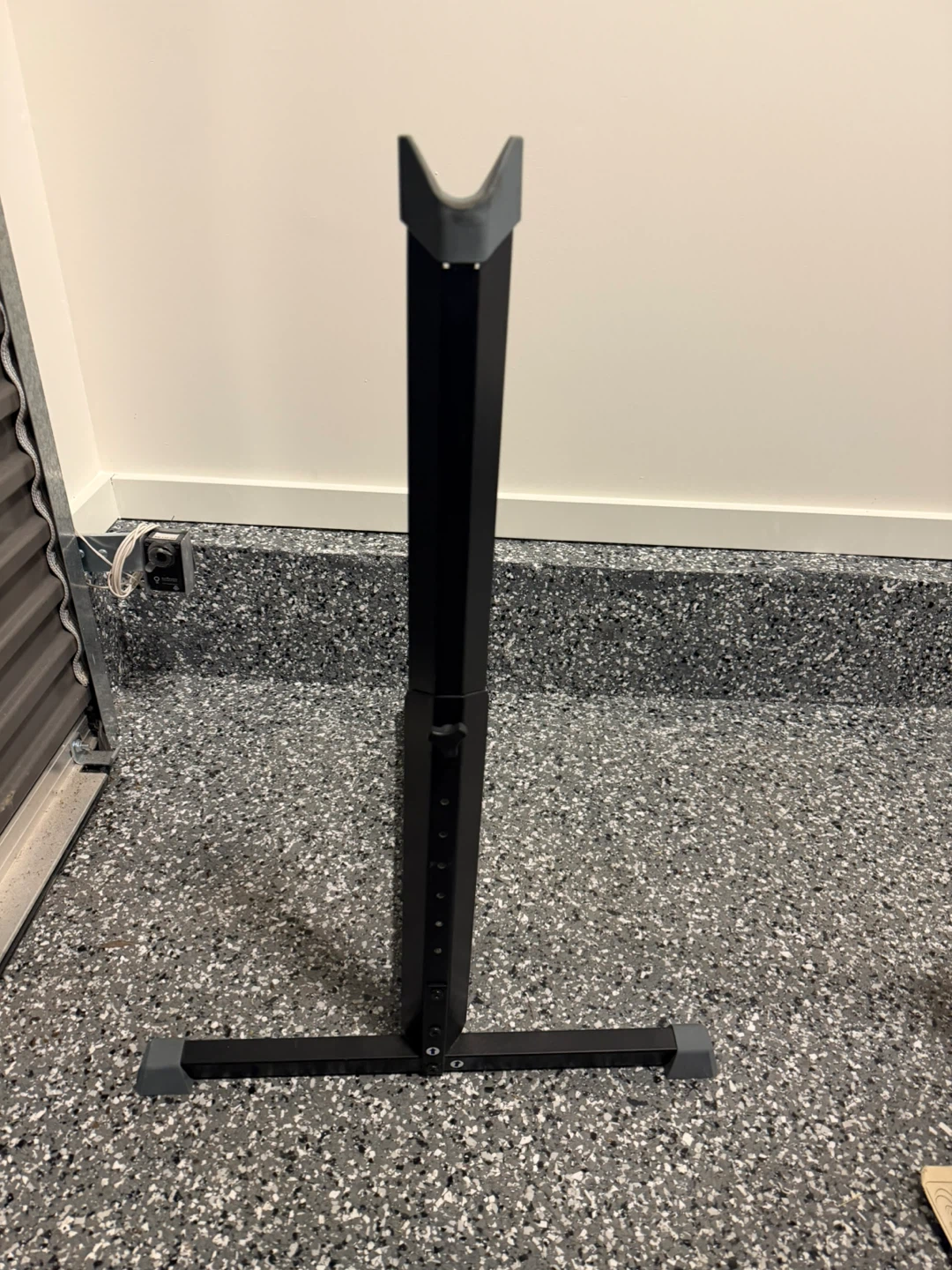 Freestanding Vertical 1-Bike Rack - photo 4