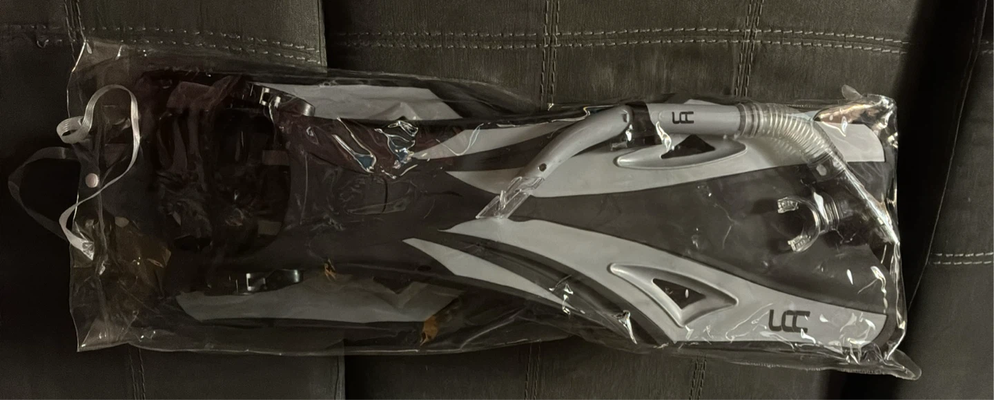 New Snorkel Set with Fins, Mask, and Snorkel - photo 2