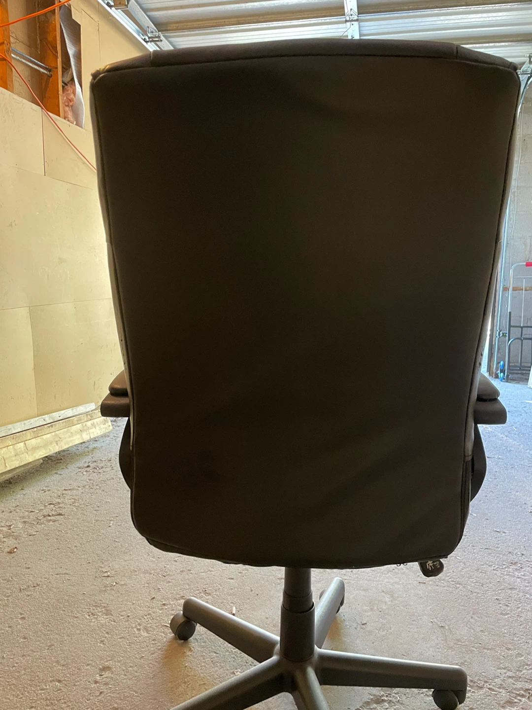 Black Office Chair - photo 2