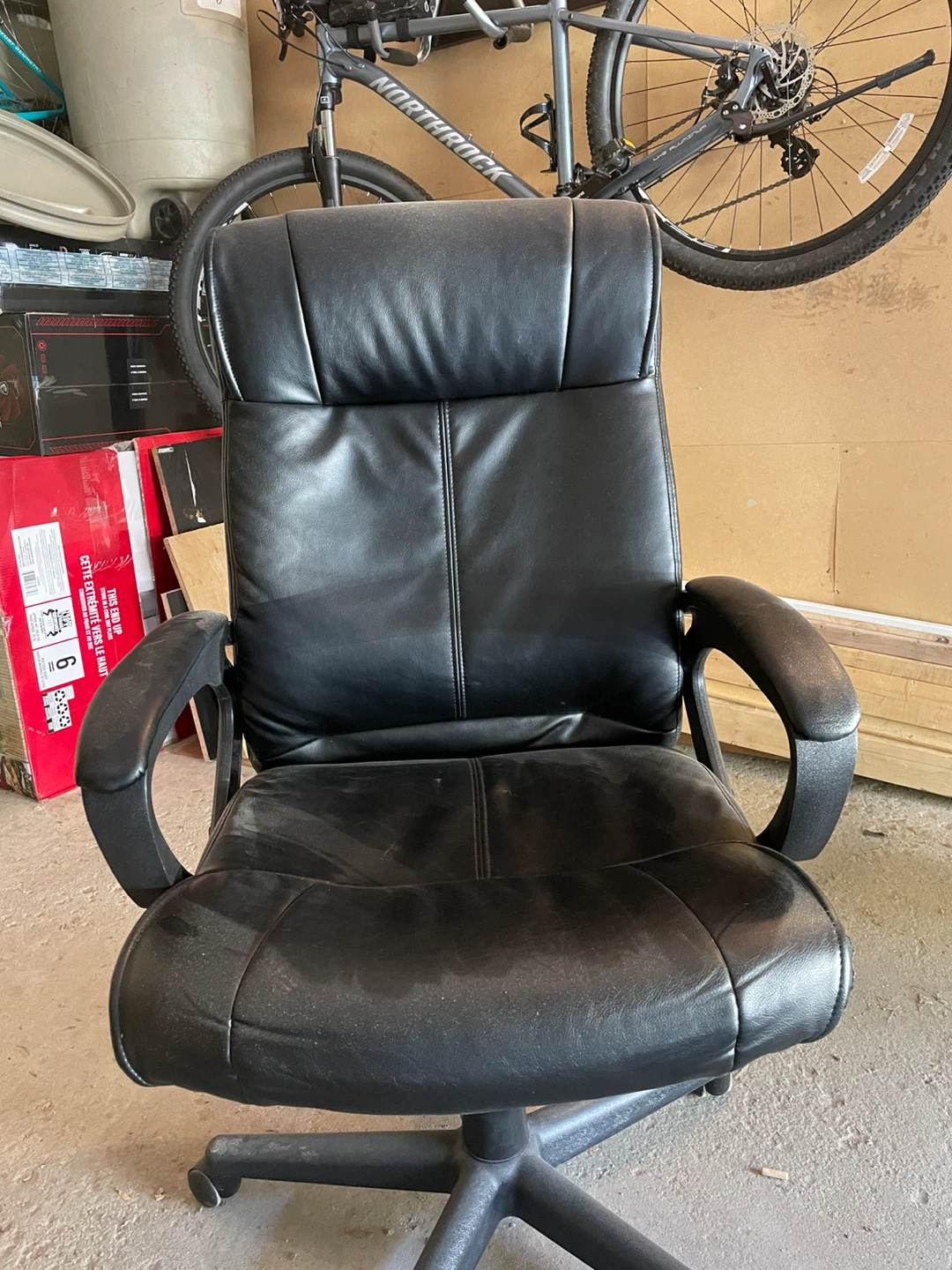 Black Office Chair - photo 3