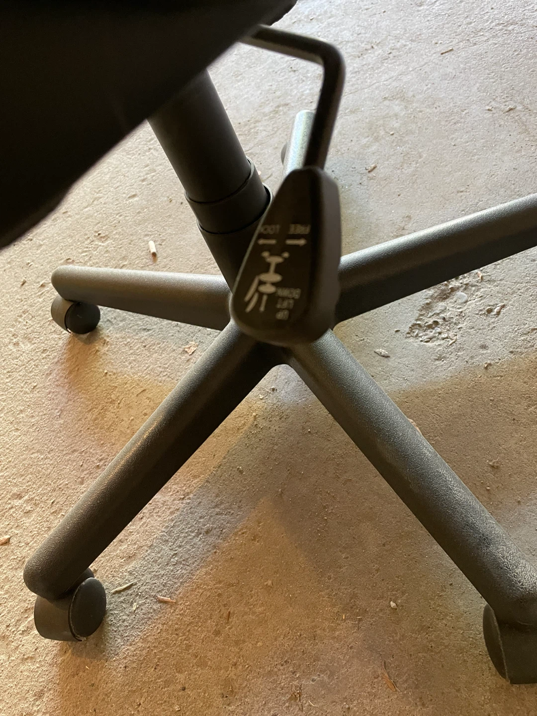 Black Office Chair - photo 4