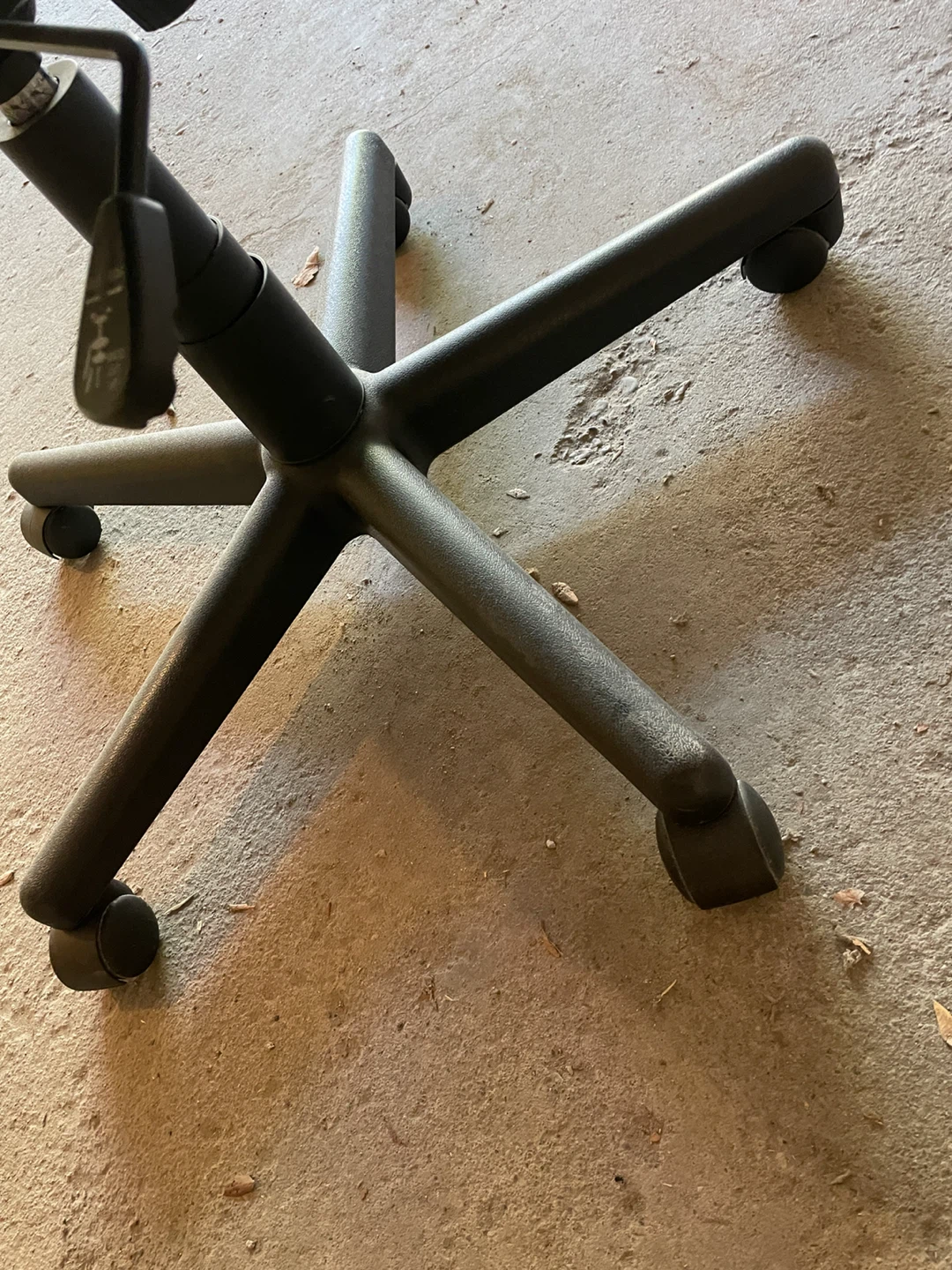 Black Office Chair - photo 5