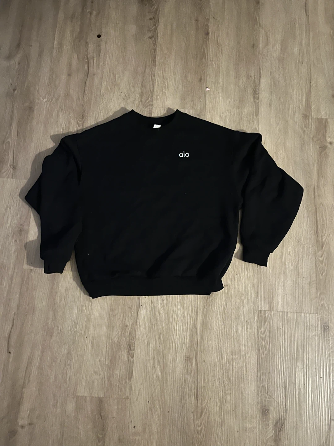 Alo Yoga Black Crewneck Sweatshirt