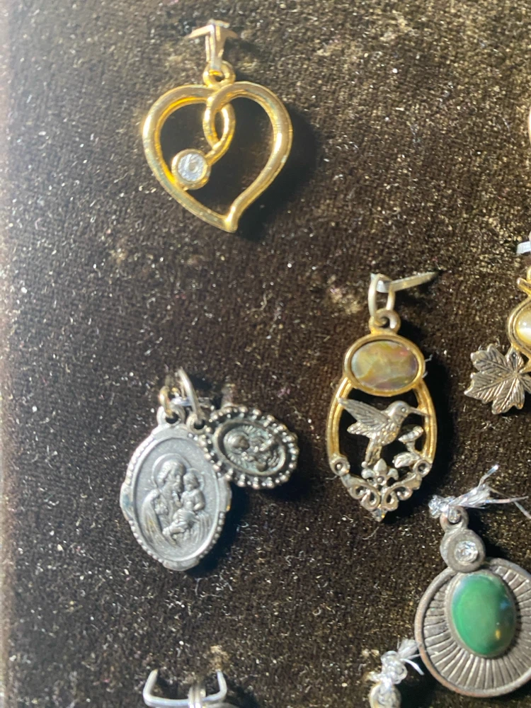 Assorted Vintage Style Pendants - photo 3