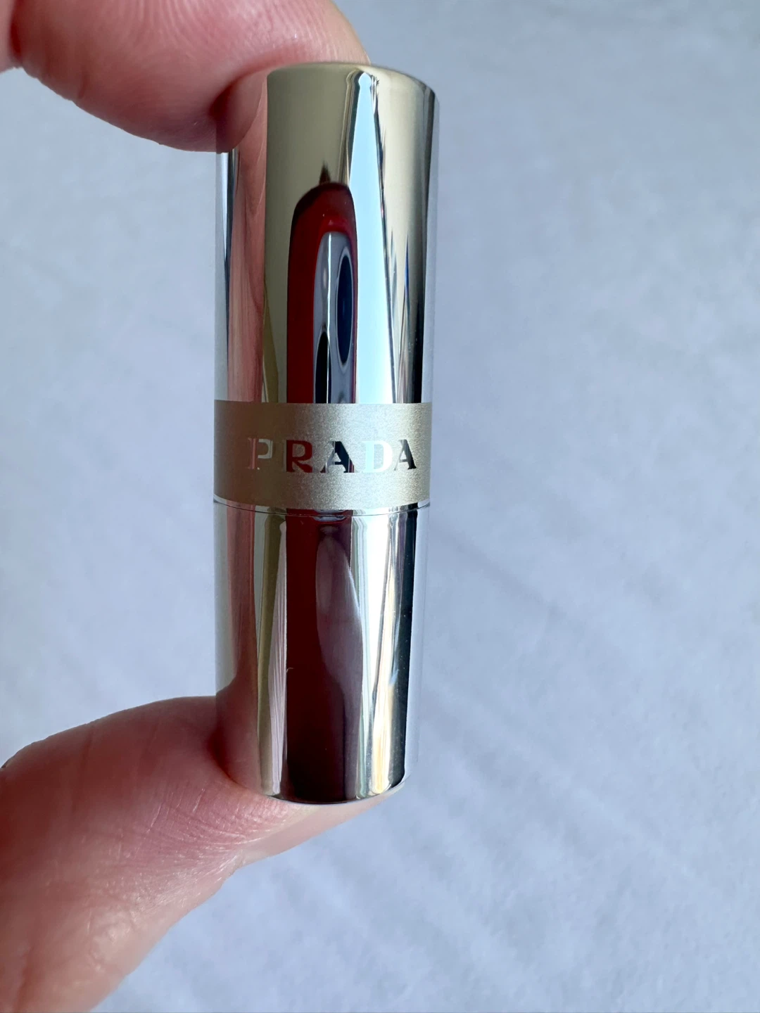 🆕 Prada Hydrating Lip Balm U001 Astral Pink 1.3g - photo 2