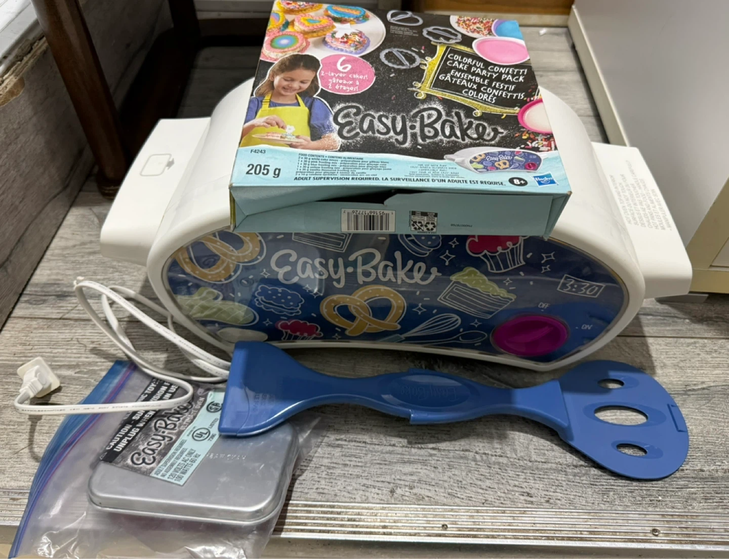 Hasbro Easy-Bake Ultimate Oven - photo 2