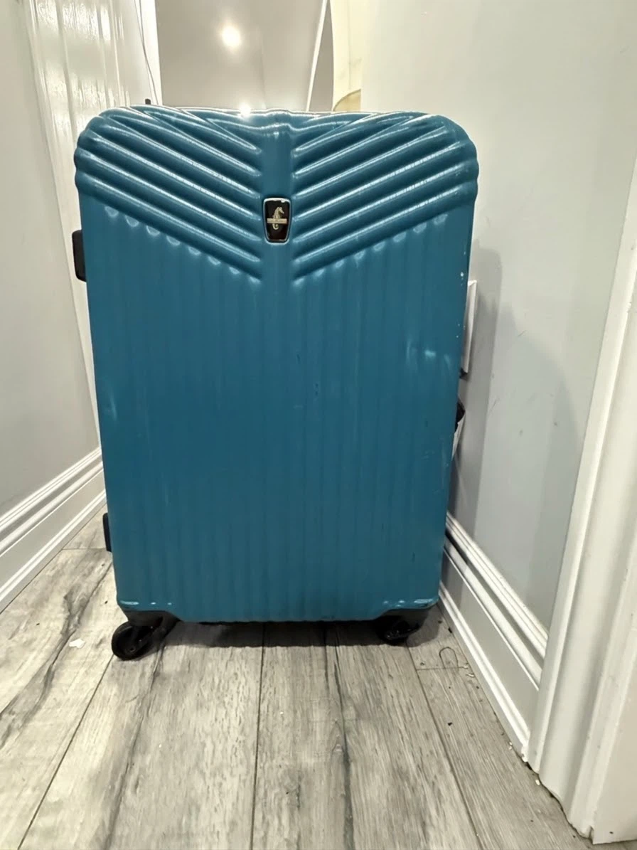 Atlantic Teal Hardside Spinner Luggage