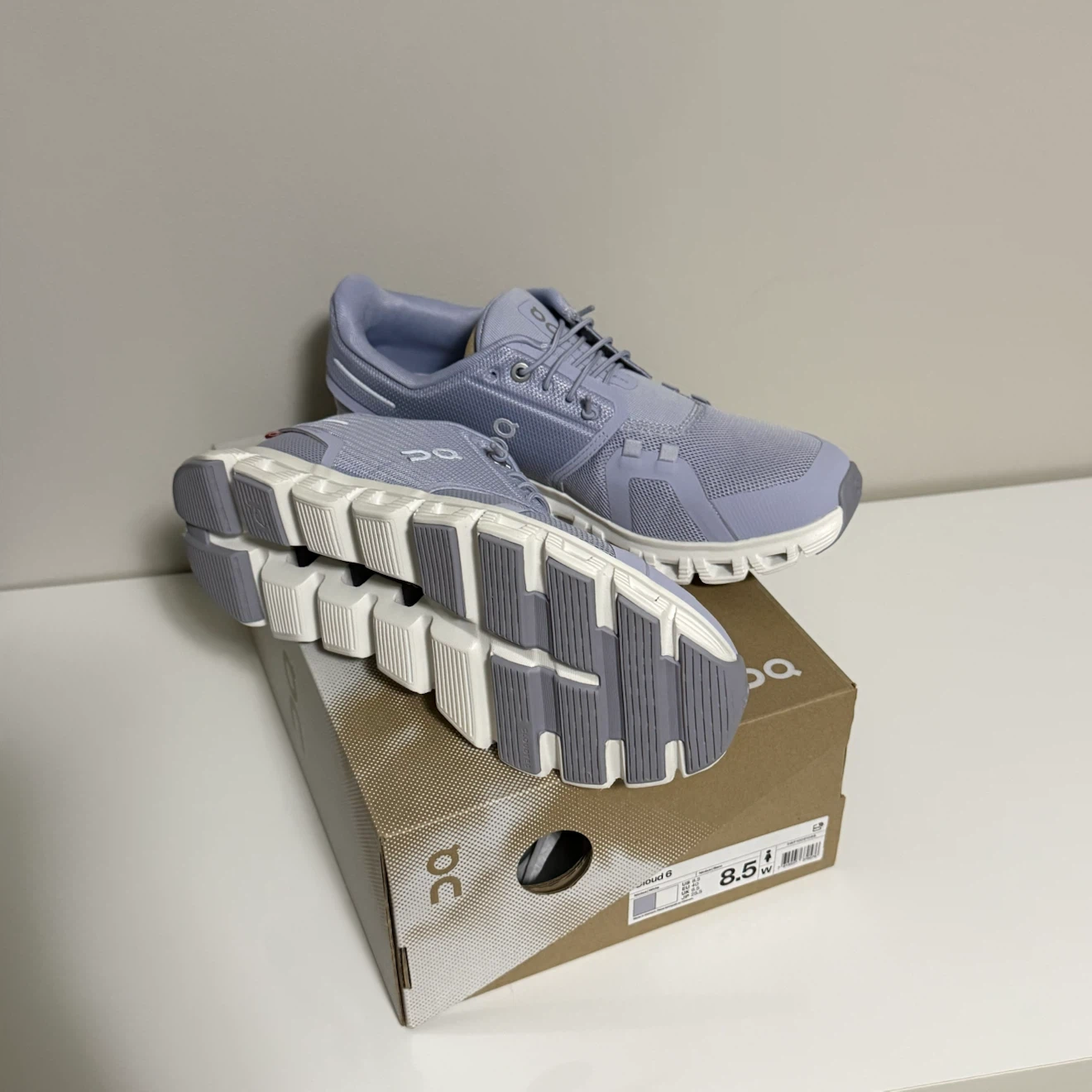 On Running Cloud 6 Women's Sneakers - Size 8.5 - photo 2