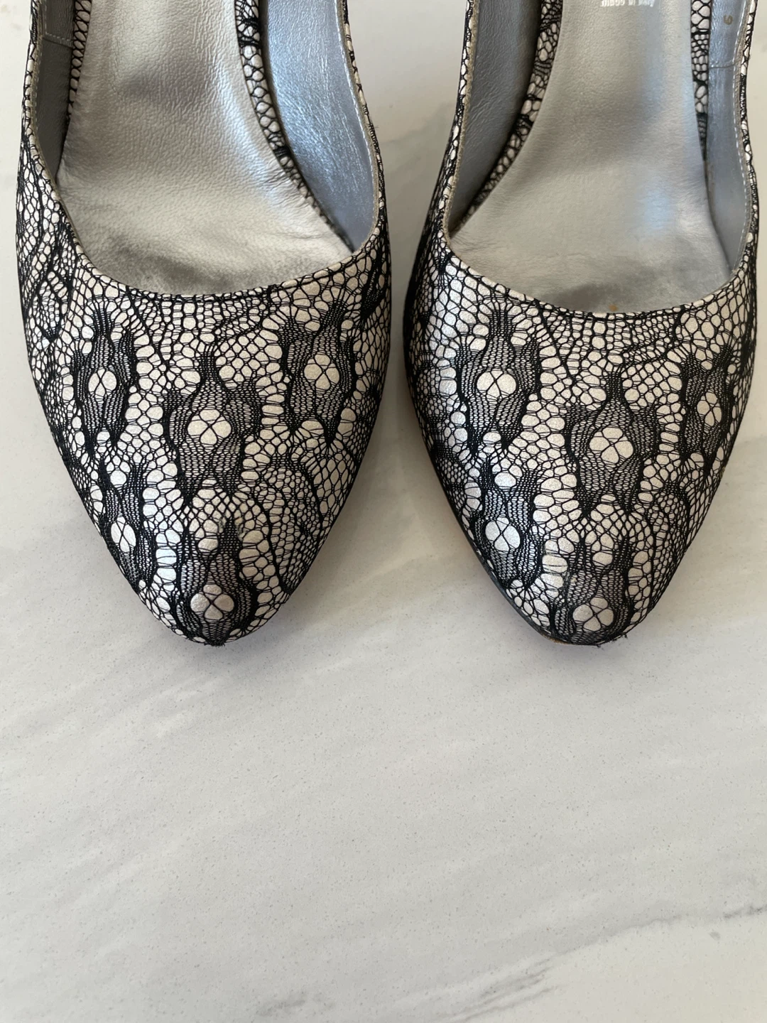 Casadei Silver & Black Lace Pumps Size 9 - photo 2