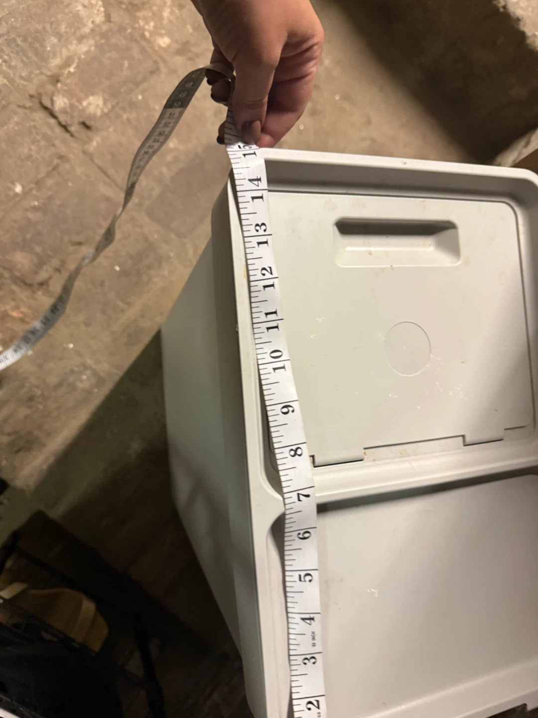 Light Gray Plastic Trash Bin - photo 4