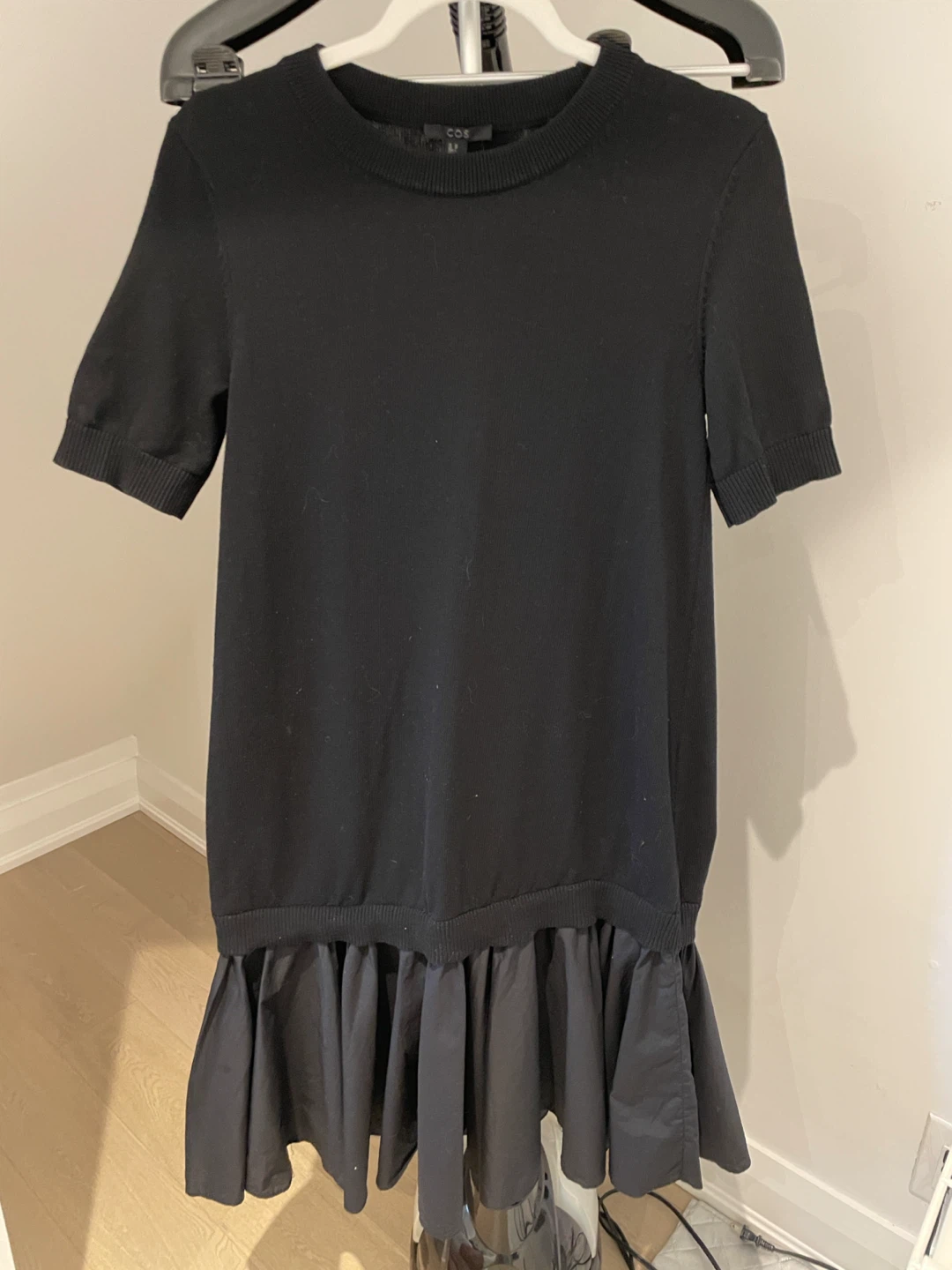 COS black knit dress with ruffle - photo 3