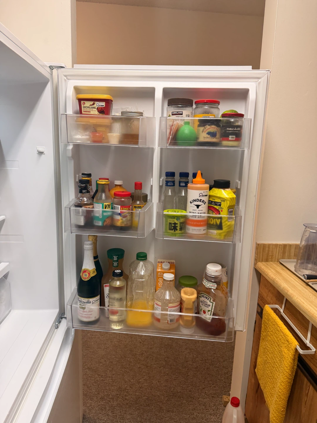 Insignia 18.6 Cu. Ft. Bottom Freezer Refrigerator - White - photo 2