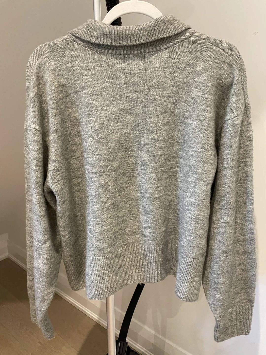 H&M Grey Sweater with Pearl Collar - photo 3
