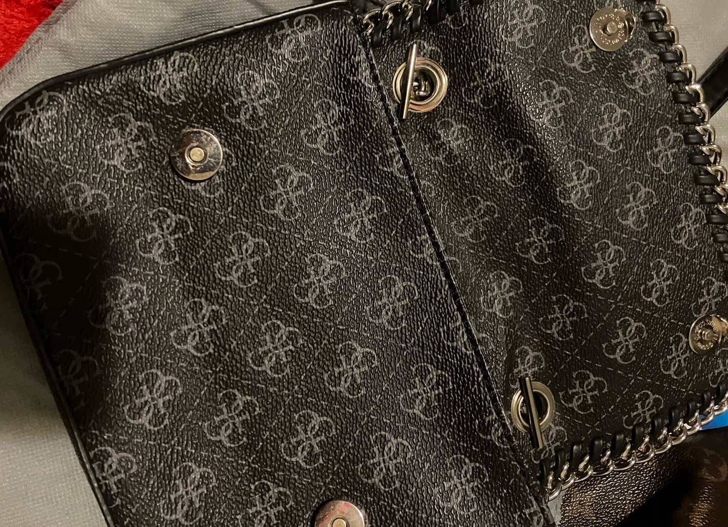 GUESS Shoulder Bag - photo 5
