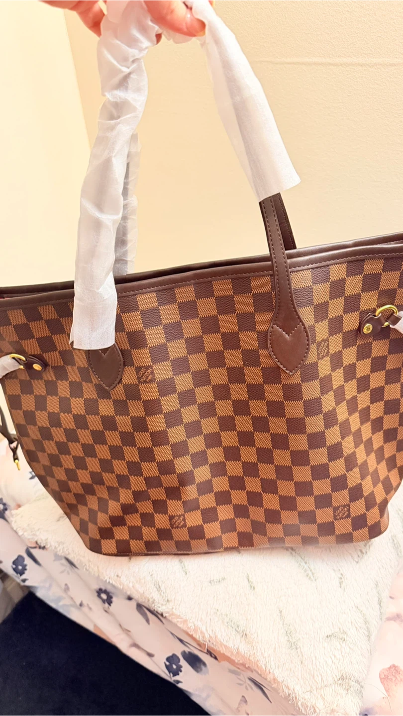 LV NEVERFULL  M SIZE TO  buy or TRADE ! - photo 3