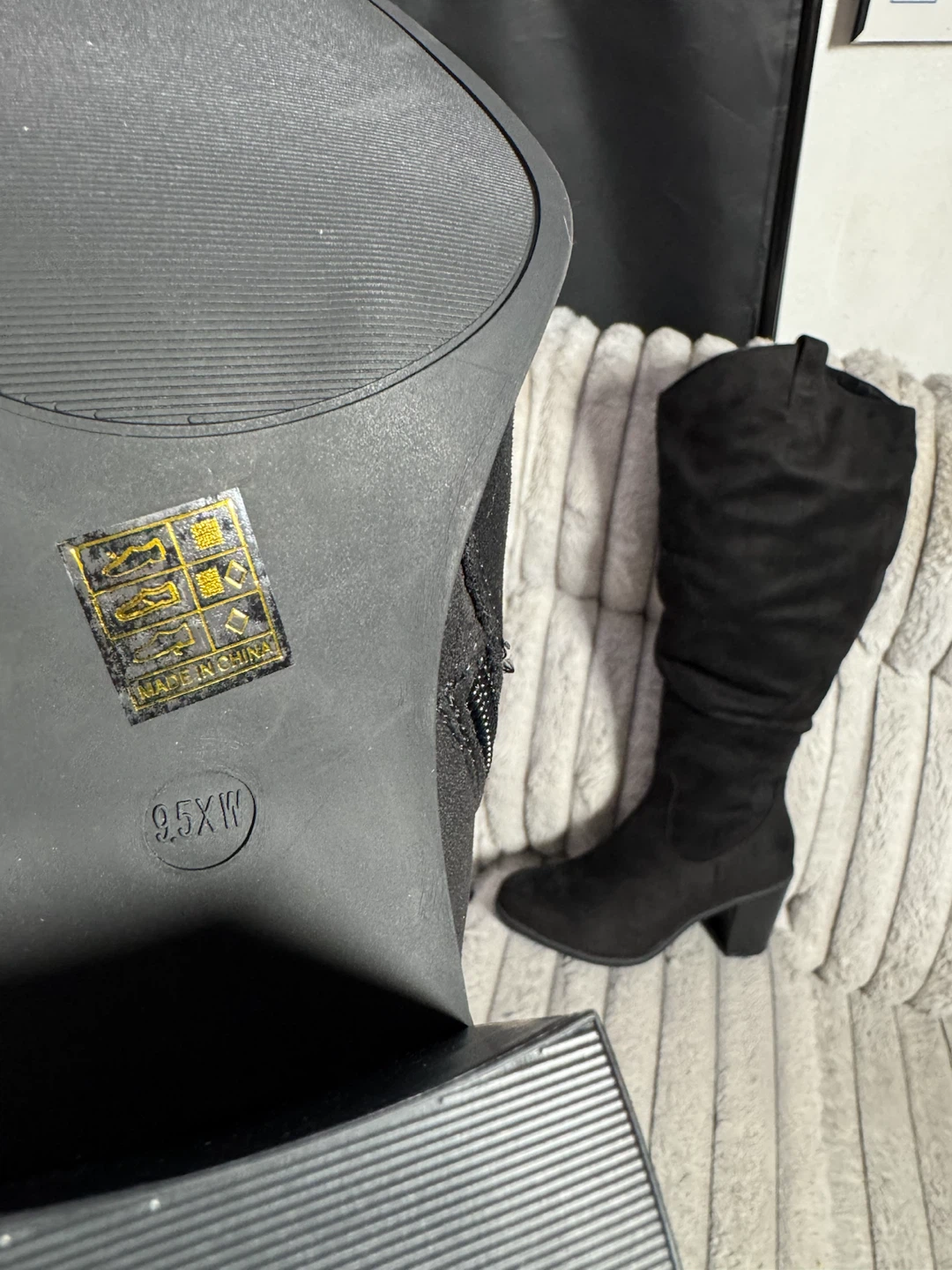 Black Slouchy Heeled Boots Size 9.5XW - photo 2