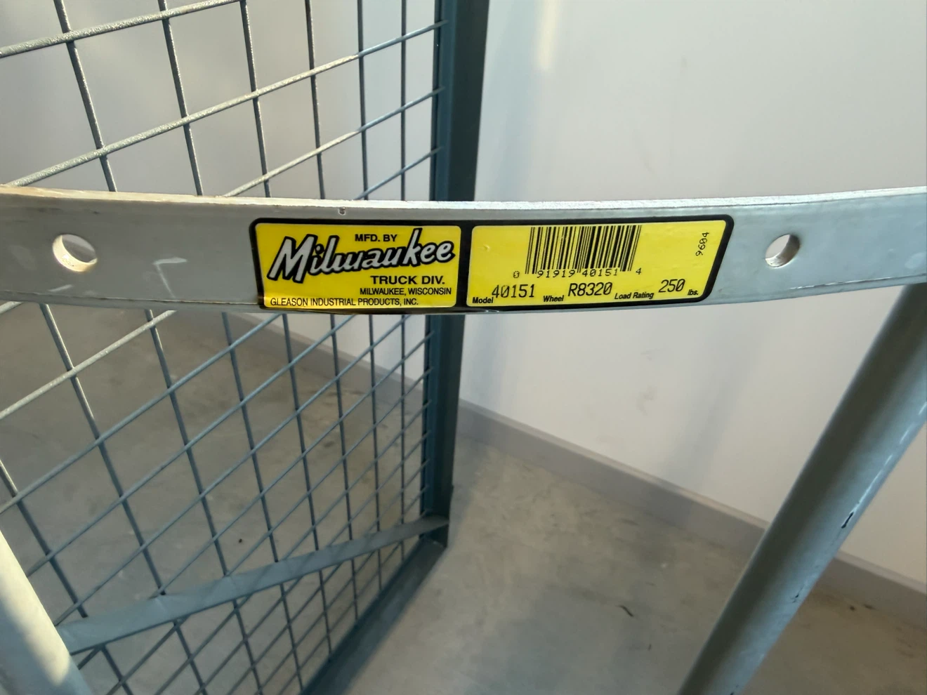 Milwaukee dolly handcart