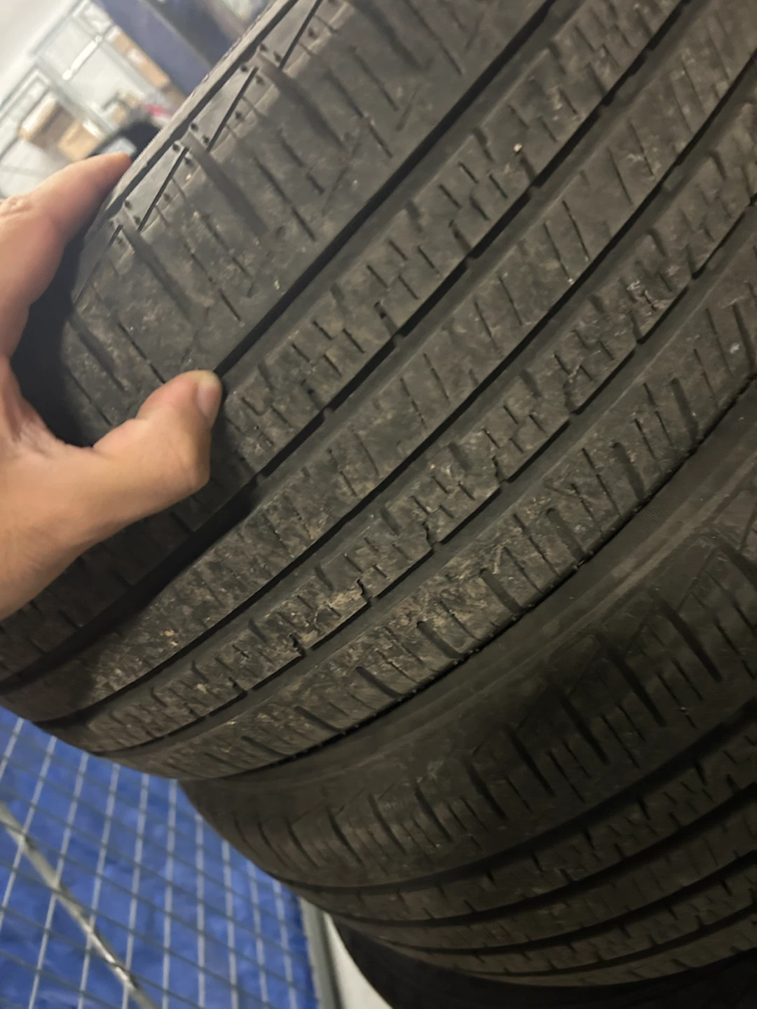 Set of 4 Motomaster Hydra Edge Tires - photo 3